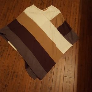 Small/P Ellen Tracy Poncho